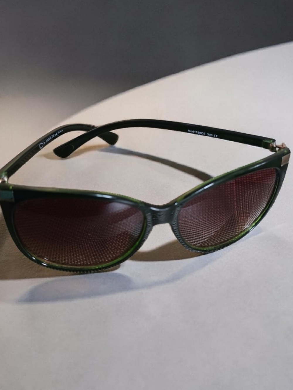 OSCAR DE LA RENTA Green Tint Cat Eye Sunglasses MOD 1198CE 300